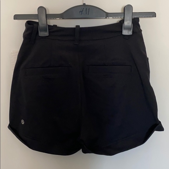 Lululemon ok hi short 4 brand new with tag - Picture 2 of 3